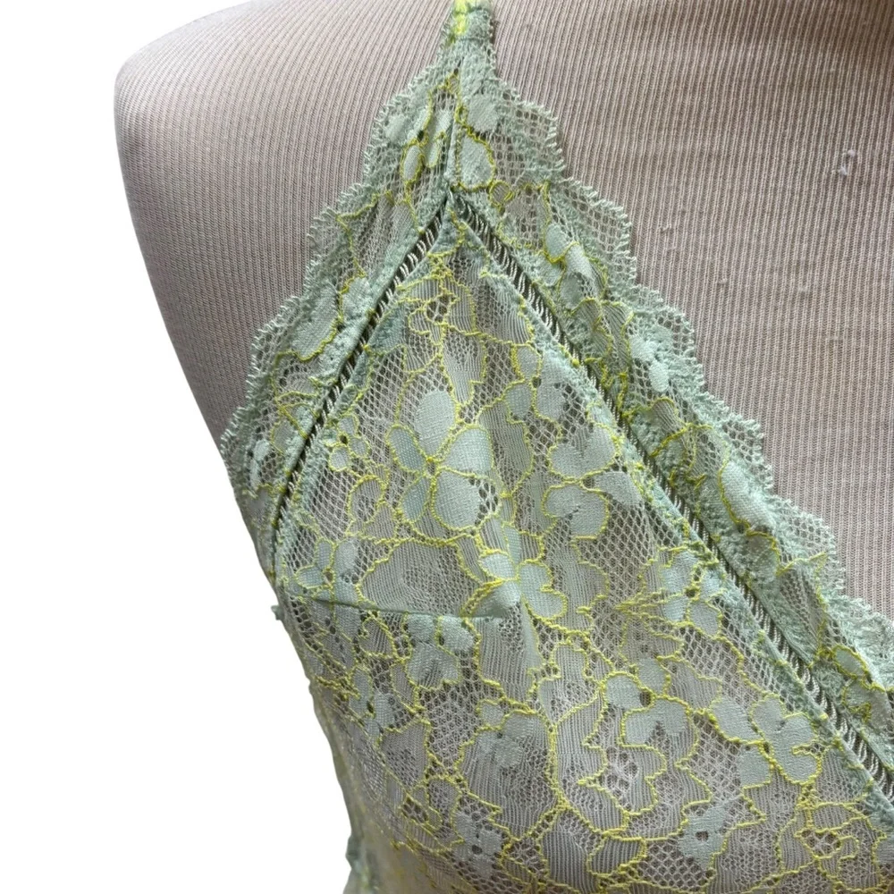 Victoria’s Secret Mint Green Lace Sheer Bodysuit V Neckline Thong Back Medium‎